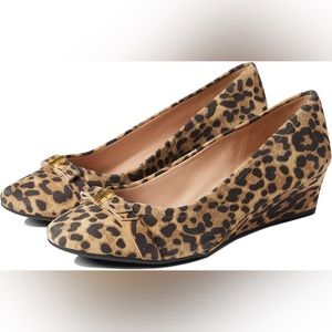 New without tags leopard print wedge size 9.5